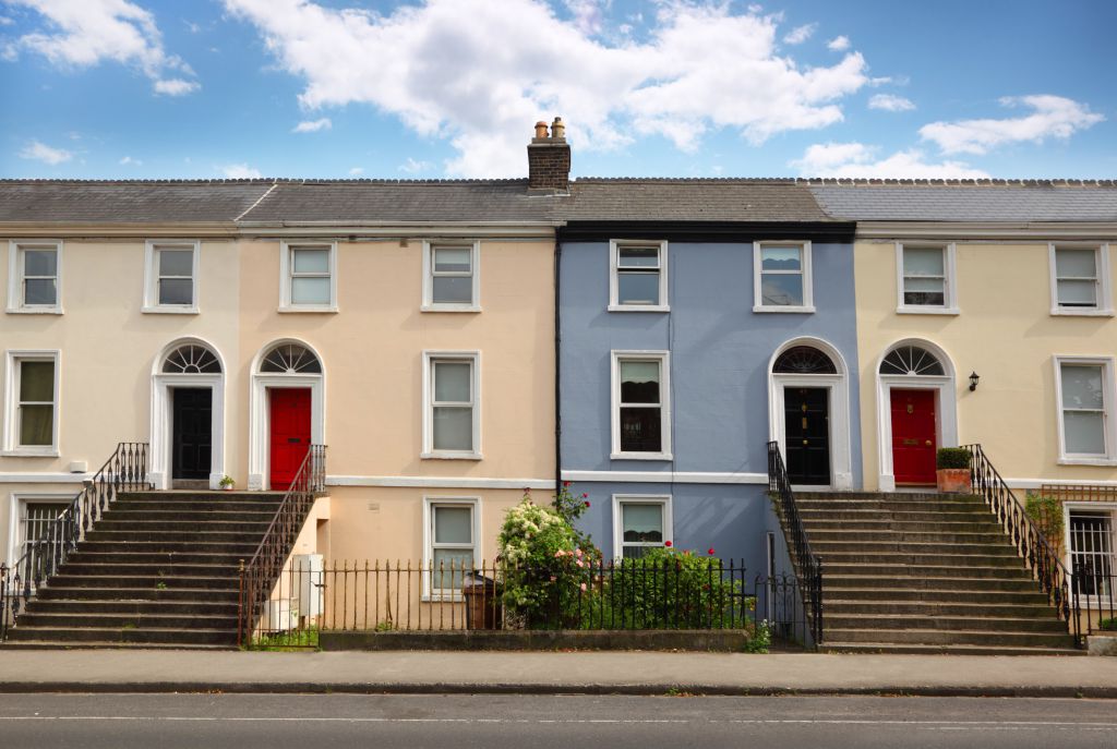 2-4 Apartments